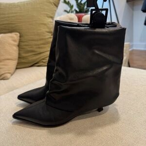 Time and Tru Elegant Black Heeled Boots